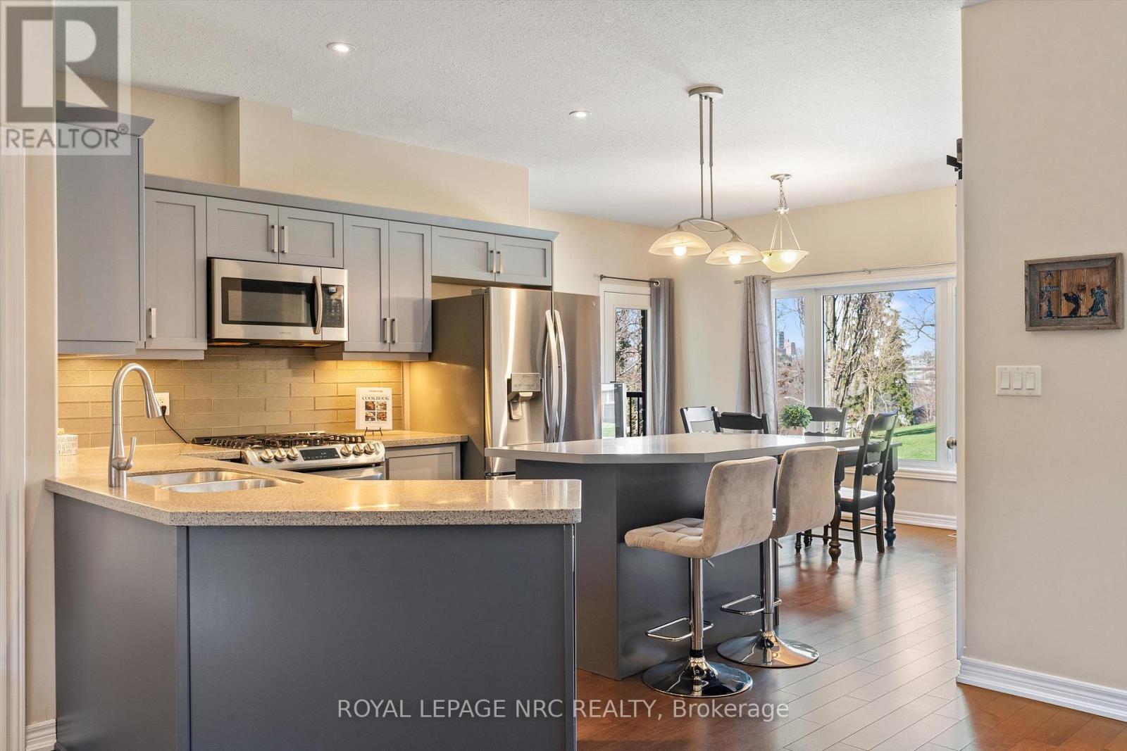 4 Rodman Hall Drive, St. Catharines, Ontario  L2S 1P2 - Photo 5 - X12977392