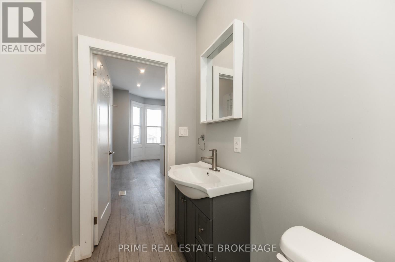 46 Stanley Street, London South, Ontario  N6C 1B1 - Photo 12 - X12963106