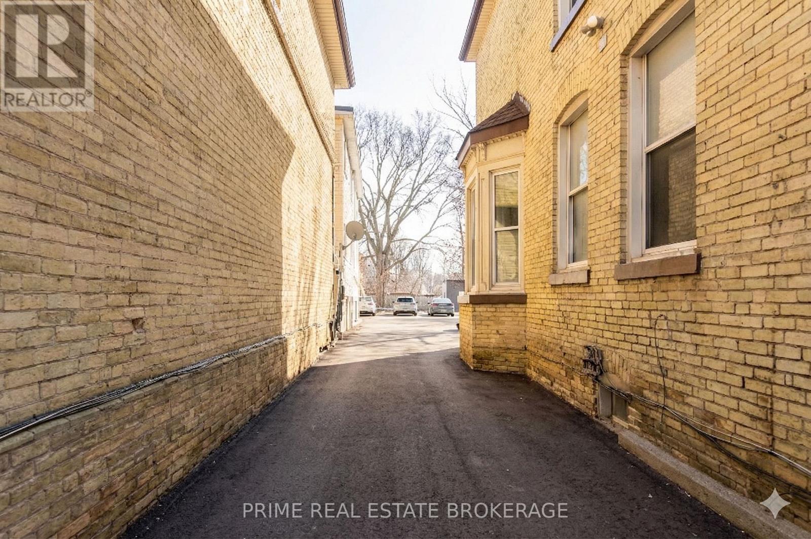 46 Stanley Street, London South, Ontario  N6C 1B1 - Photo 3 - X12963106