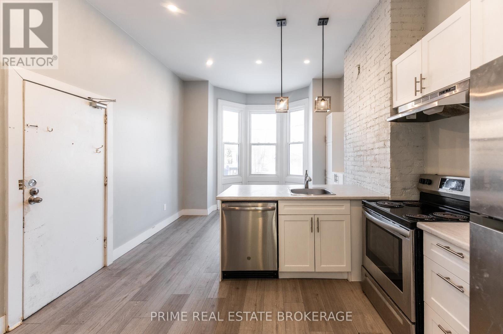 46 Stanley Street, London South, Ontario  N6C 1B1 - Photo 6 - X12963106