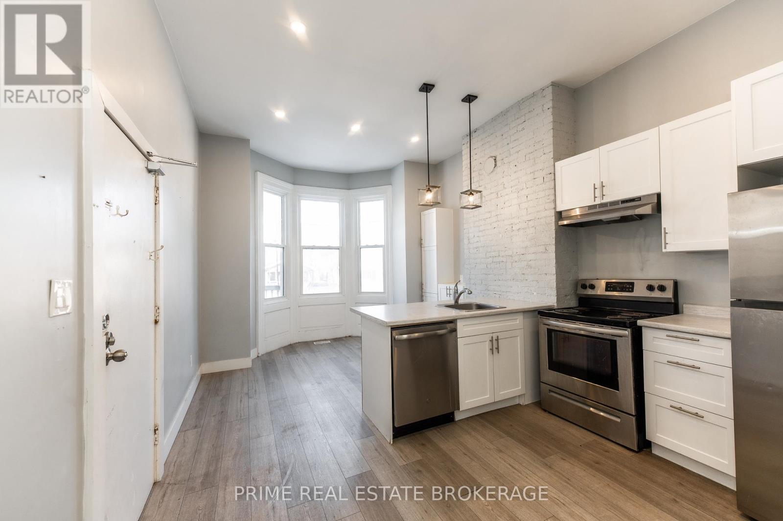 46 Stanley Street, London South, Ontario  N6C 1B1 - Photo 7 - X12963106