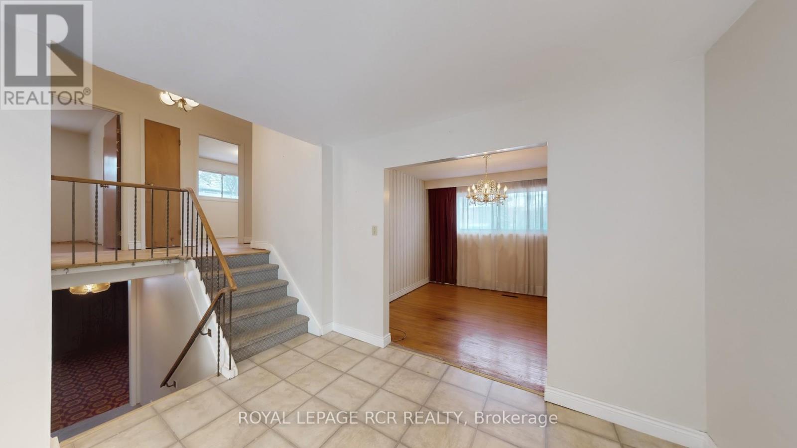 827 Legge Court, Newmarket, Ontario  L3Y 3J1 - Photo 16 - N12976762