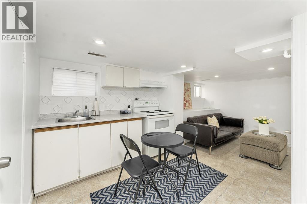 1055 Hall Avenue, Windsor, Ontario  N9A 2M6 - Photo 18 - 26007651