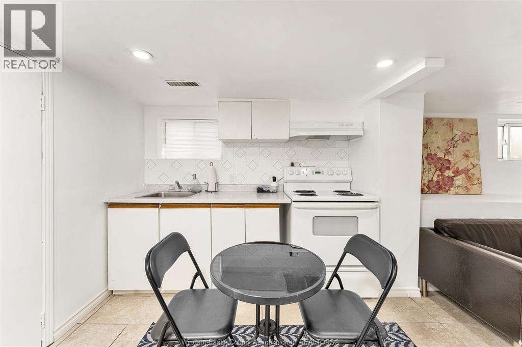 1055 Hall Avenue, Windsor, Ontario  N9A 2M6 - Photo 19 - 26007651