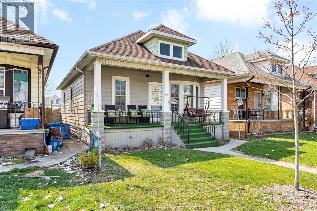 1055 Hall Avenue, Windsor, Ontario  N9A 2M6 - Photo 2 - 26007651