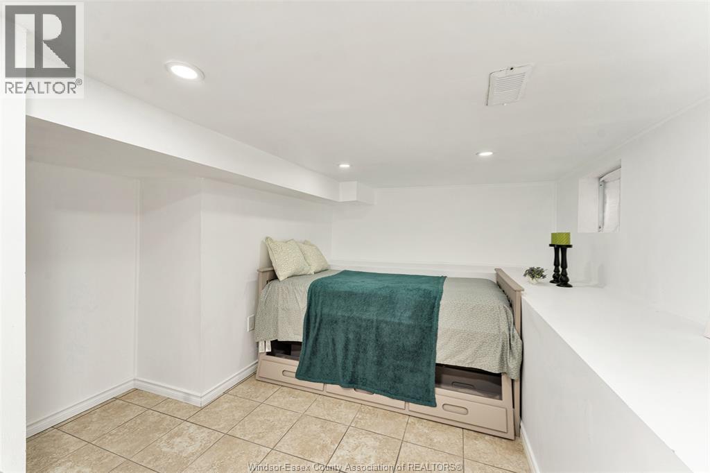 1055 Hall Avenue, Windsor, Ontario  N9A 2M6 - Photo 24 - 26007651