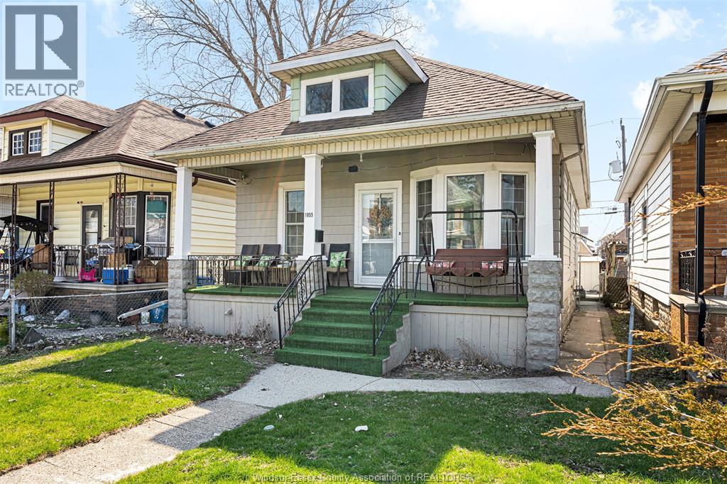 1055 Hall Avenue, Windsor, Ontario  N9A 2M6 - Photo 3 - 26007651