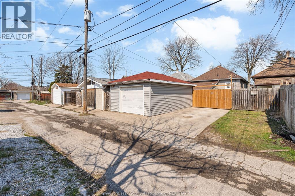 1055 Hall Avenue, Windsor, Ontario  N9A 2M6 - Photo 30 - 26007651