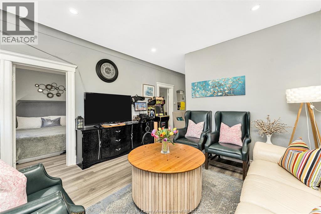 1055 Hall Avenue, Windsor, Ontario  N9A 2M6 - Photo 8 - 26007651