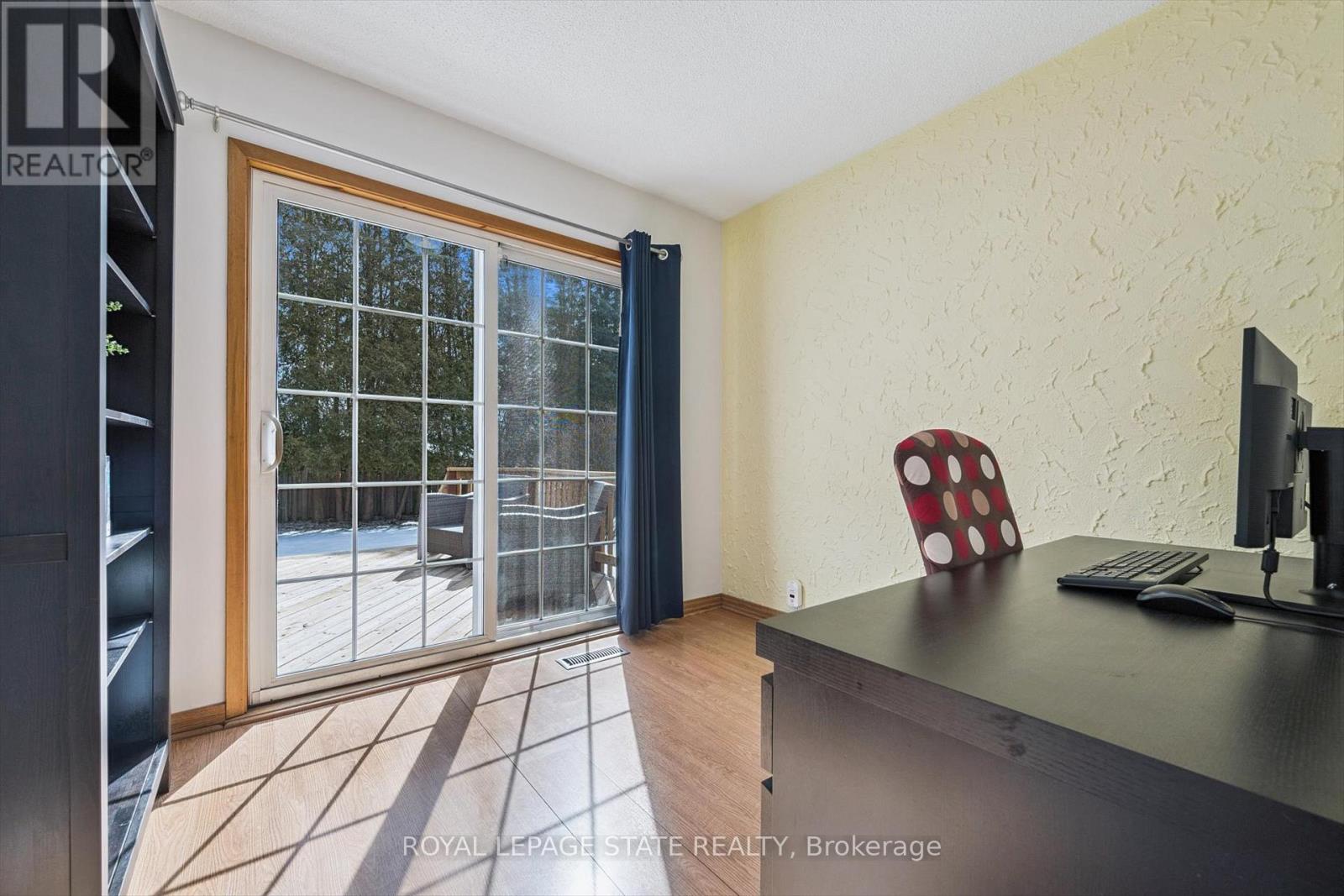 70 Westleigh Crescent, Toronto, Ontario  M8W 3Z7 - Photo 14 - W12849396