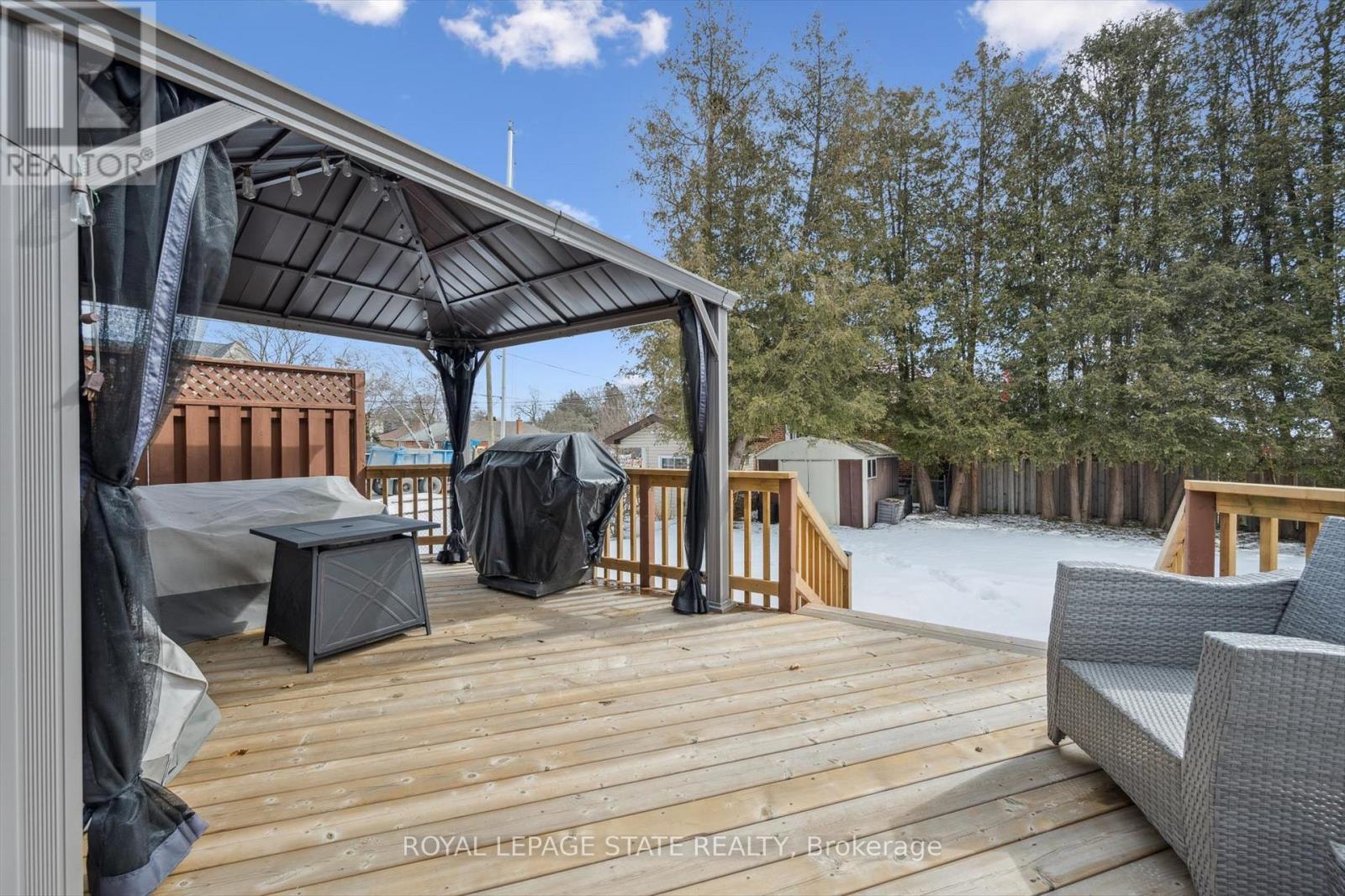 70 Westleigh Crescent, Toronto, Ontario  M8W 3Z7 - Photo 23 - W12849396