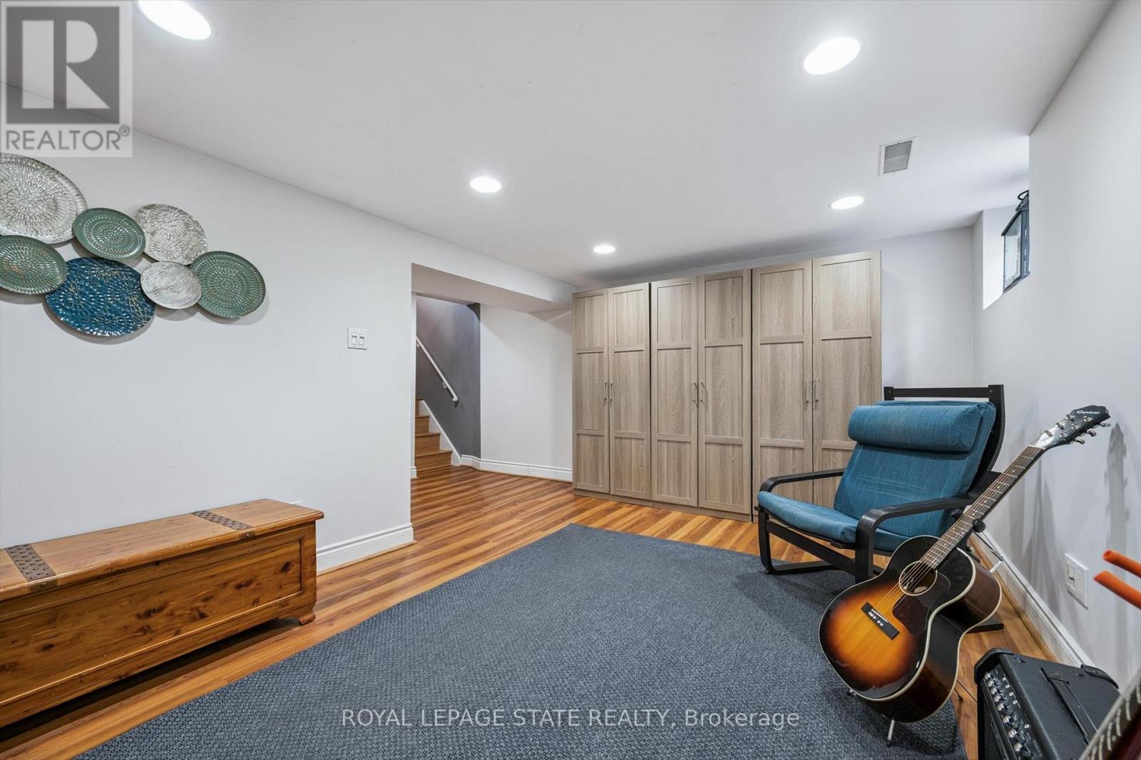 70 Westleigh Crescent, Toronto, Ontario  M8W 3Z7 - Photo 19 - W12849396