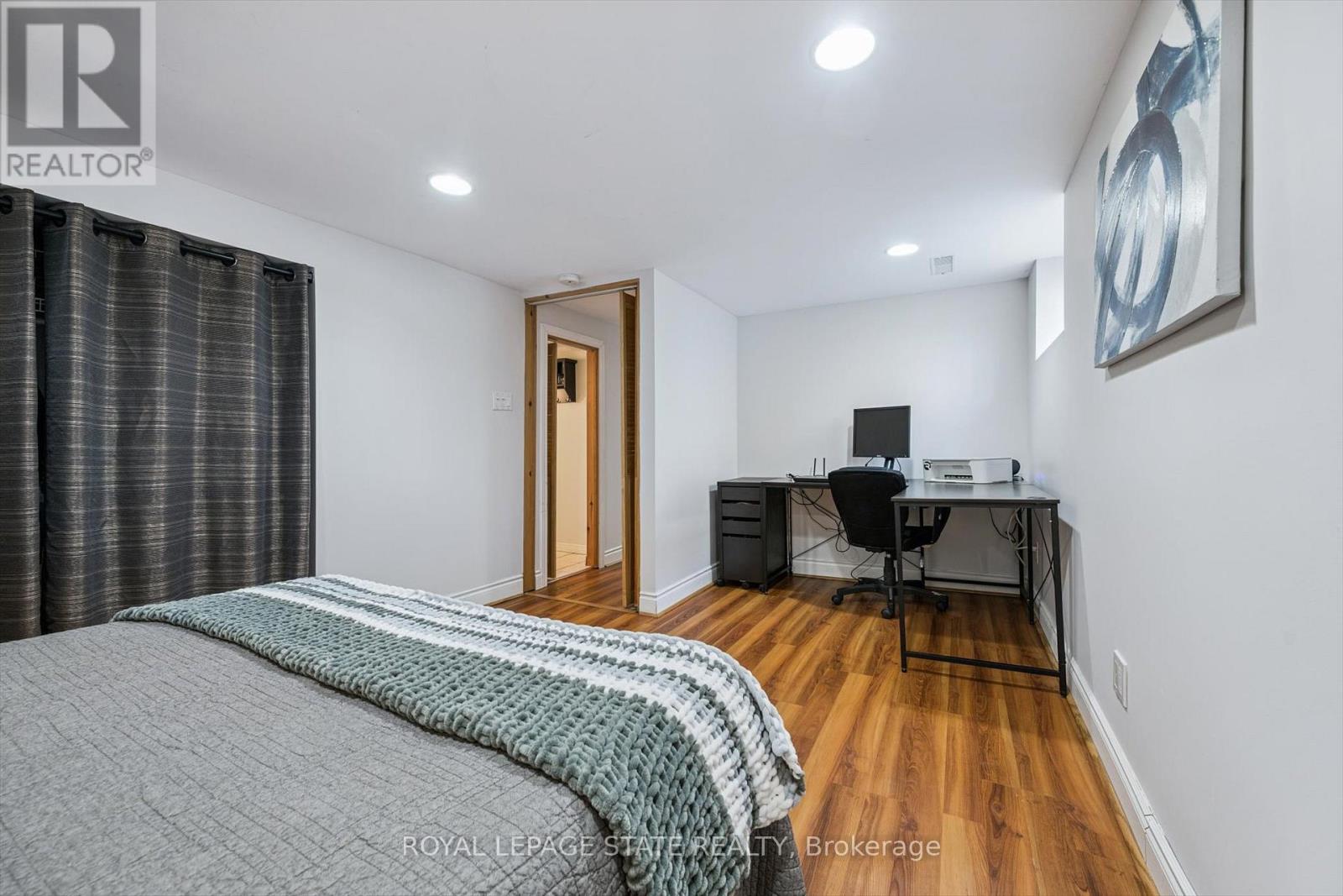 70 Westleigh Crescent, Toronto, Ontario  M8W 3Z7 - Photo 21 - W12849396