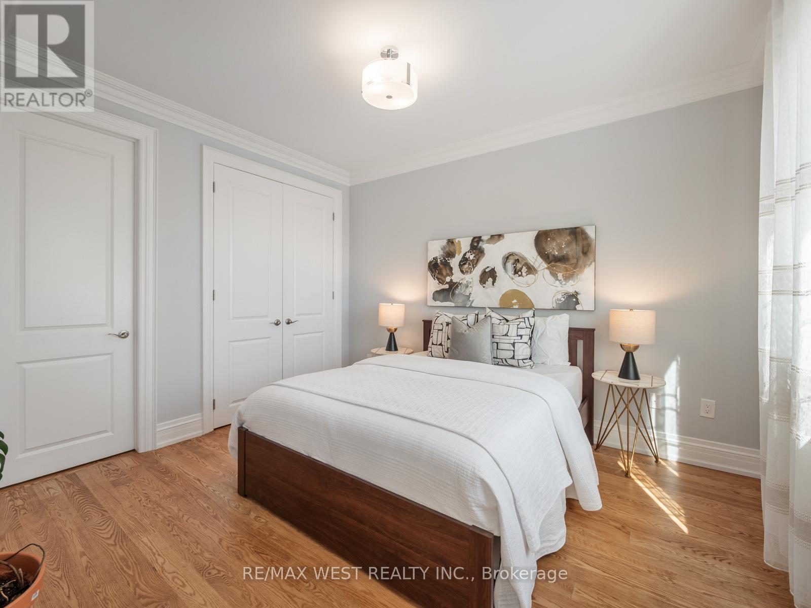 5 Paula Boulevard, Toronto, Ontario  M8W 4B5 - Photo 21 - W12977298