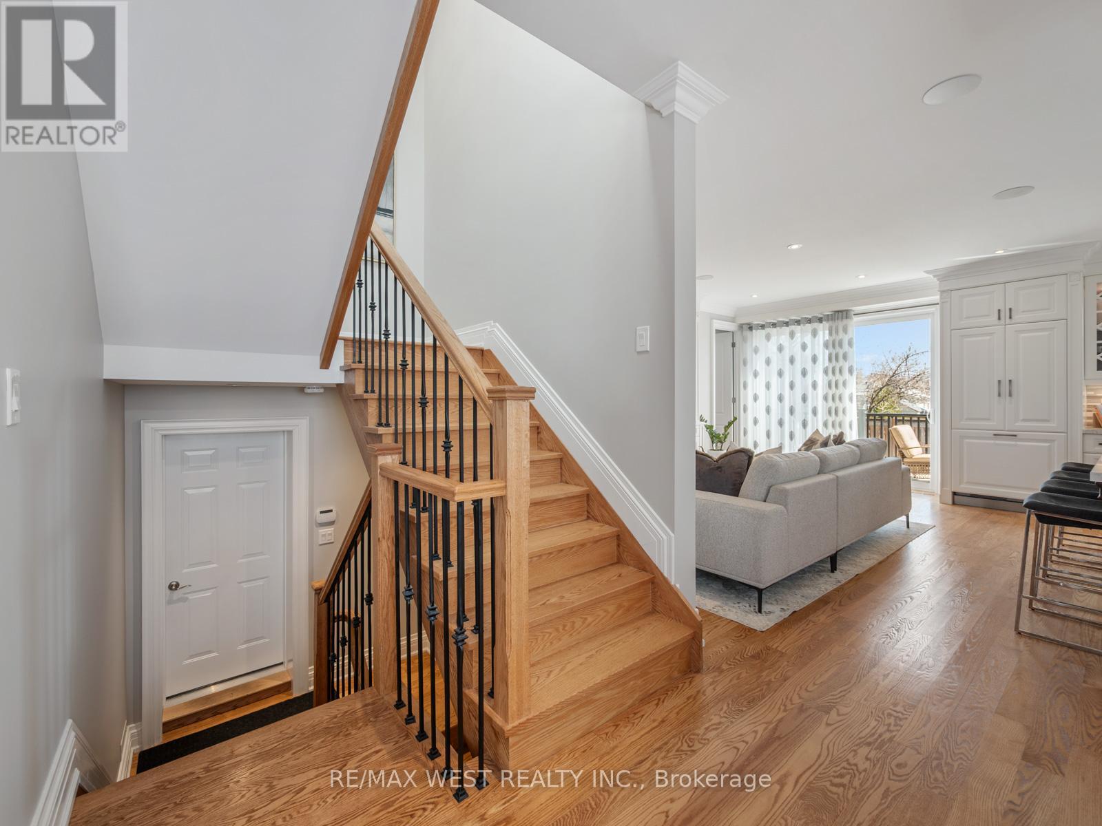 5 Paula Boulevard, Toronto, Ontario  M8W 4B5 - Photo 24 - W12977298