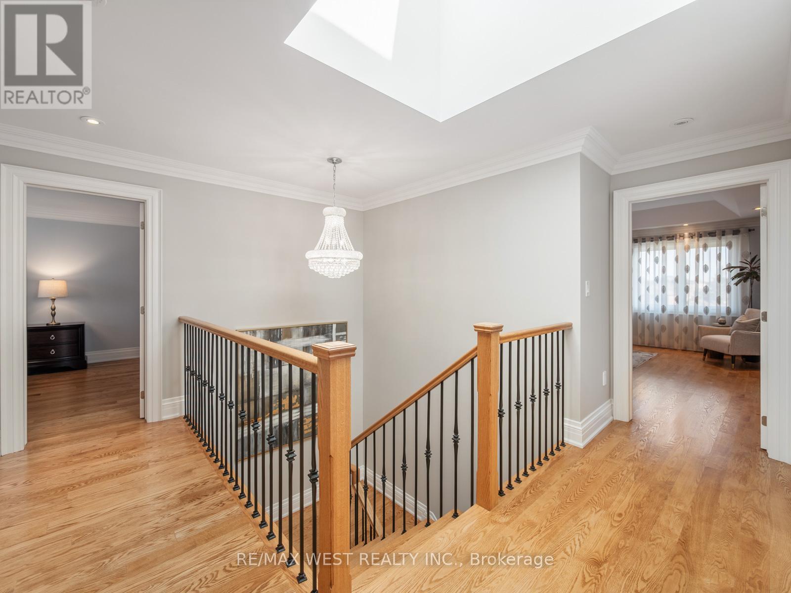 5 Paula Boulevard, Toronto, Ontario  M8W 4B5 - Photo 25 - W12977298