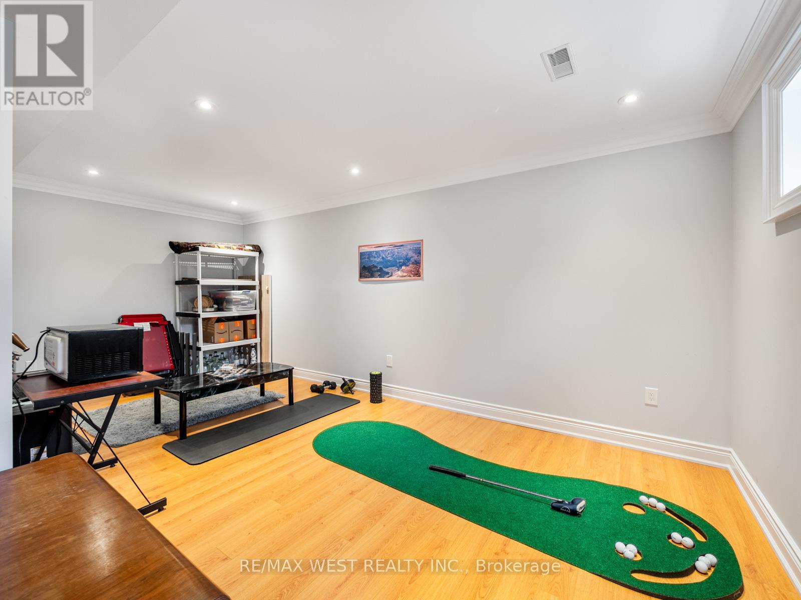 5 Paula Boulevard, Toronto, Ontario  M8W 4B5 - Photo 45 - W12977298