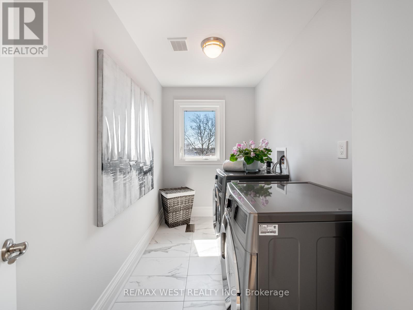 5 Paula Boulevard, Toronto, Ontario  M8W 4B5 - Photo 38 - W12977298