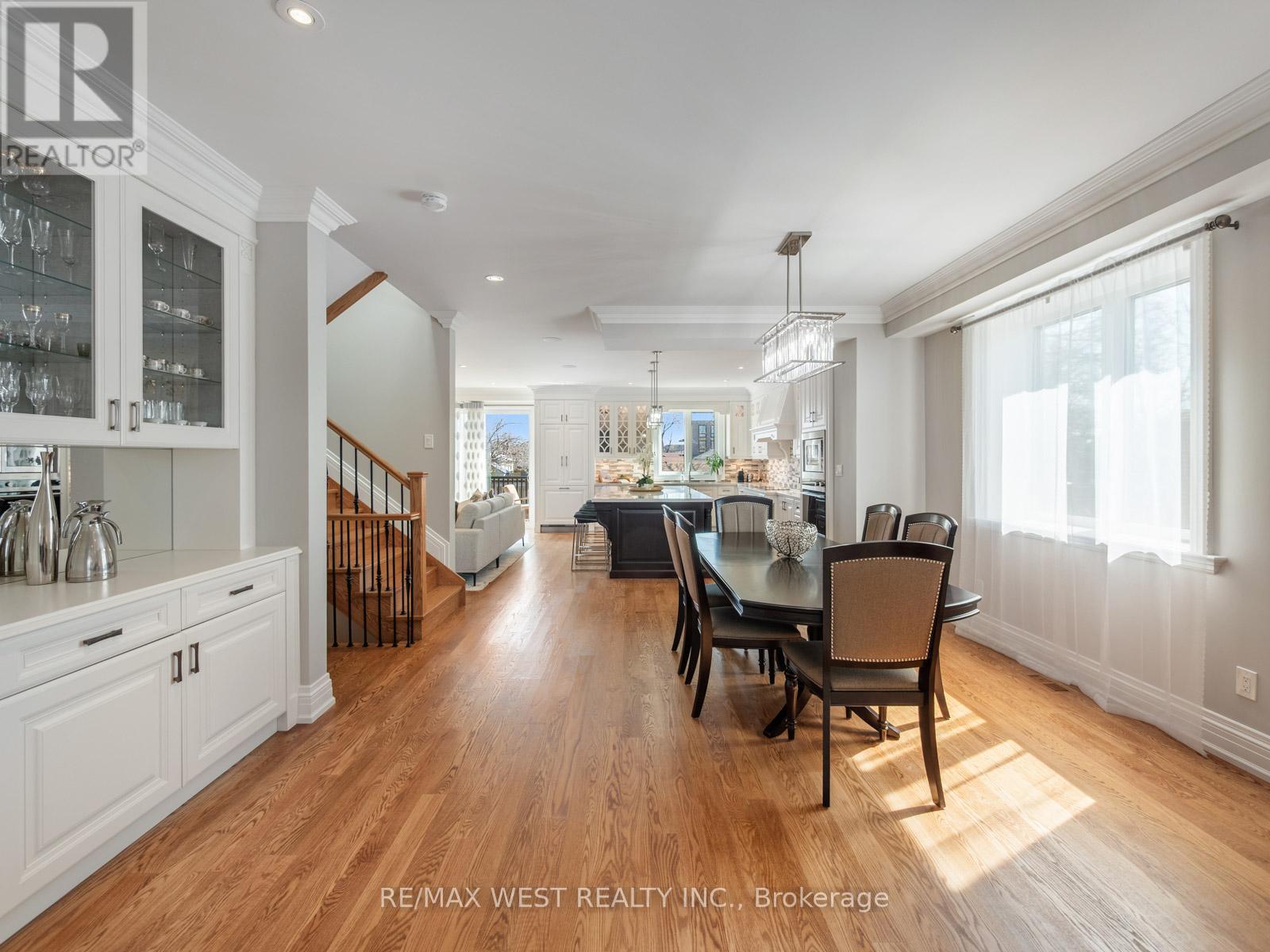 5 Paula Boulevard, Toronto, Ontario  M8W 4B5 - Photo 11 - W12977298