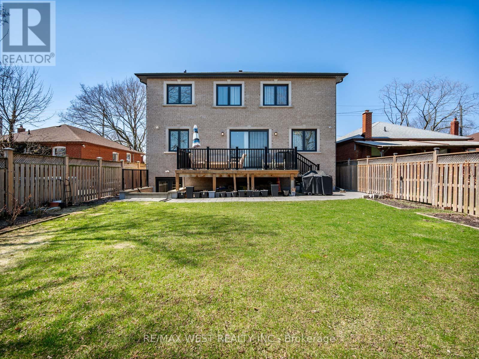 5 Paula Boulevard, Toronto, Ontario  M8W 4B5 - Photo 49 - W12977298