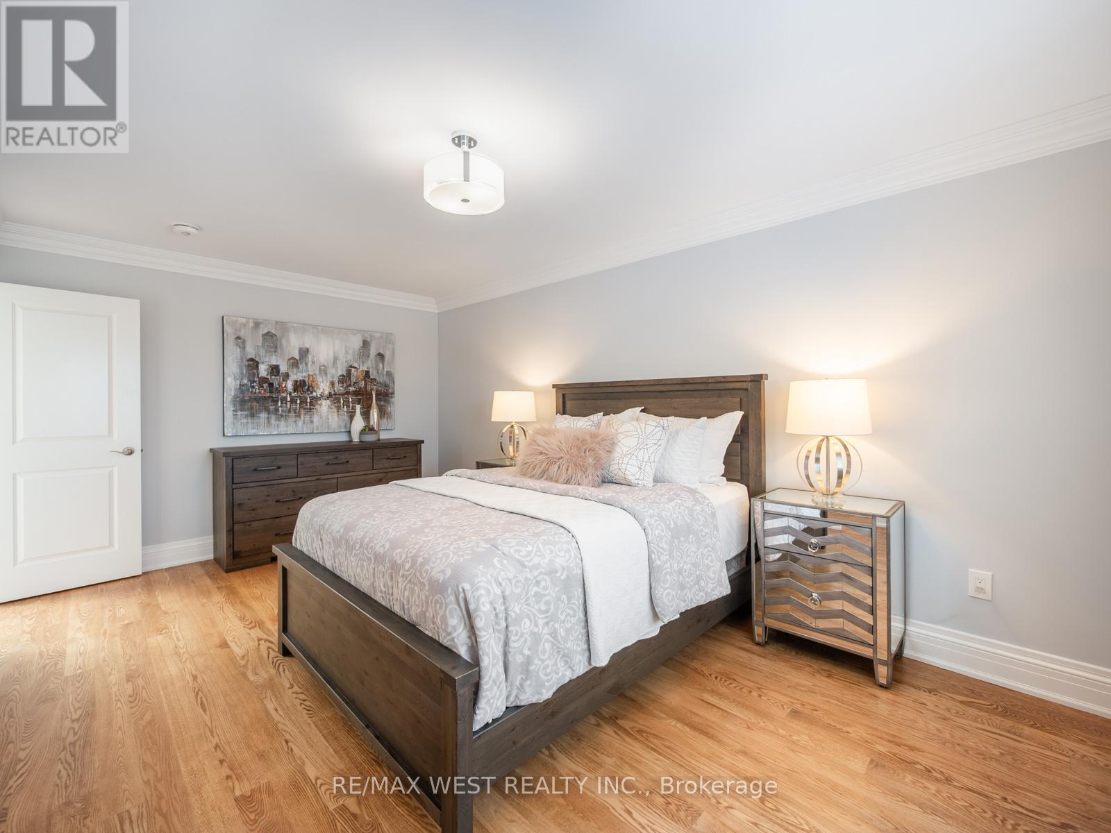 5 Paula Boulevard, Toronto, Ontario  M8W 4B5 - Photo 32 - W12977298