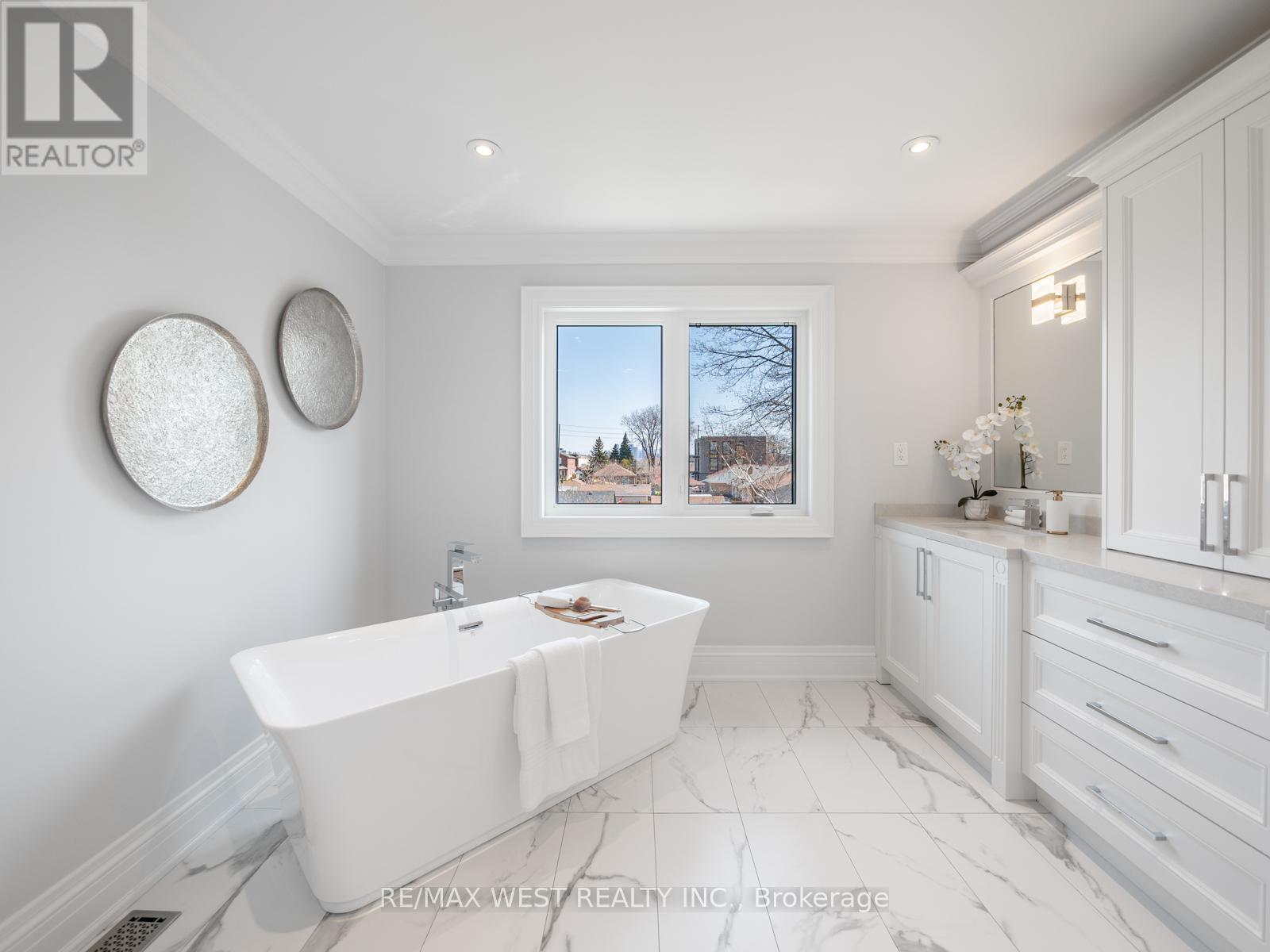 5 Paula Boulevard, Toronto, Ontario  M8W 4B5 - Photo 30 - W12977298