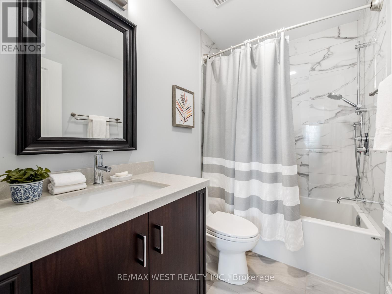 5 Paula Boulevard, Toronto, Ontario  M8W 4B5 - Photo 36 - W12977298