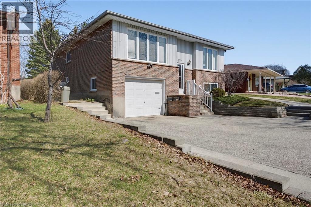 228 Holborn Drive, Kitchener, Ontario  N2A 2E8 - Photo 3 - 40818452