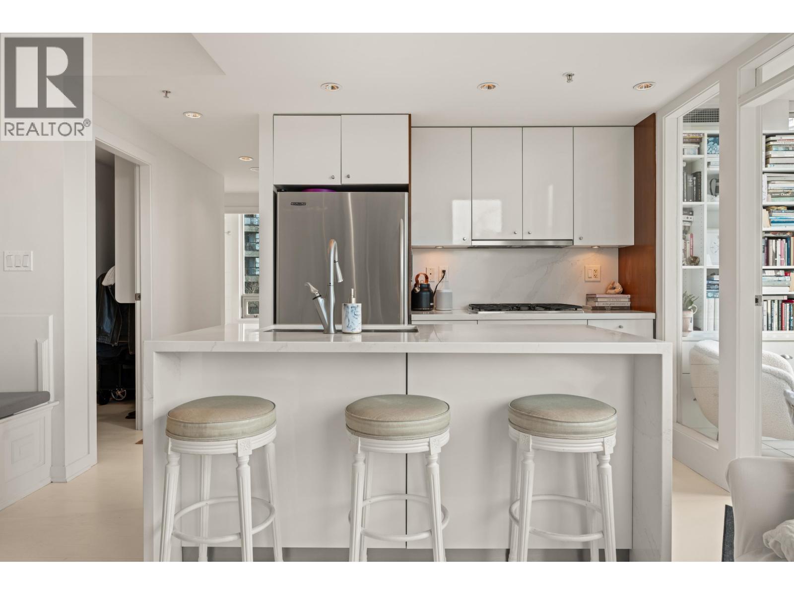 Listing Picture 8 of 26 : 601 1005 BEACH AVENUE, Vancouver / 溫哥華 - 魯藝地產 Yvonne Lu Group - MLS Medallion Club Member