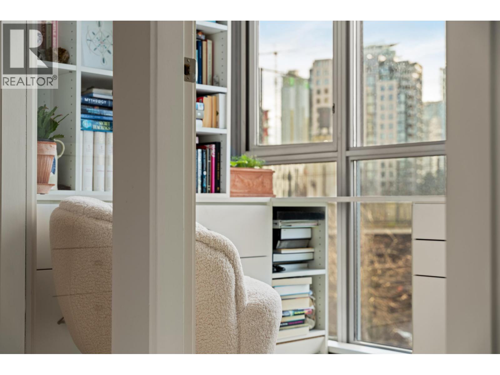 Listing Picture 12 of 26 : 601 1005 BEACH AVENUE, Vancouver / 溫哥華 - 魯藝地產 Yvonne Lu Group - MLS Medallion Club Member