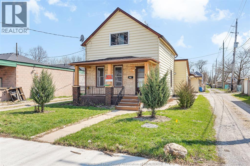 947 Chatham Street East, Windsor, Ontario  N9A 2Y1 - Photo 2 - 26007656