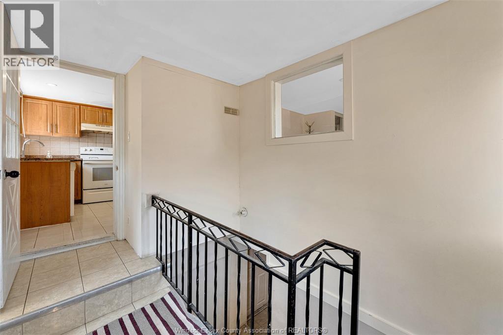 947 Chatham Street East, Windsor, Ontario  N9A 2Y1 - Photo 30 - 26007656