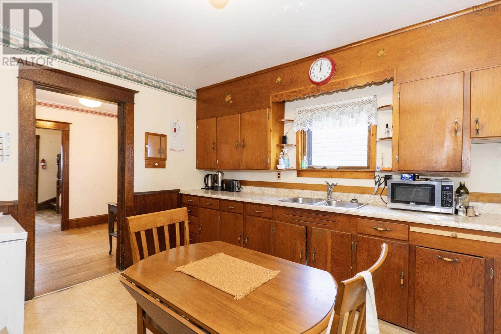 5 Minto Street, Amherst, Nova Scotia  B4H 1H1 - Photo 7 - 202606820