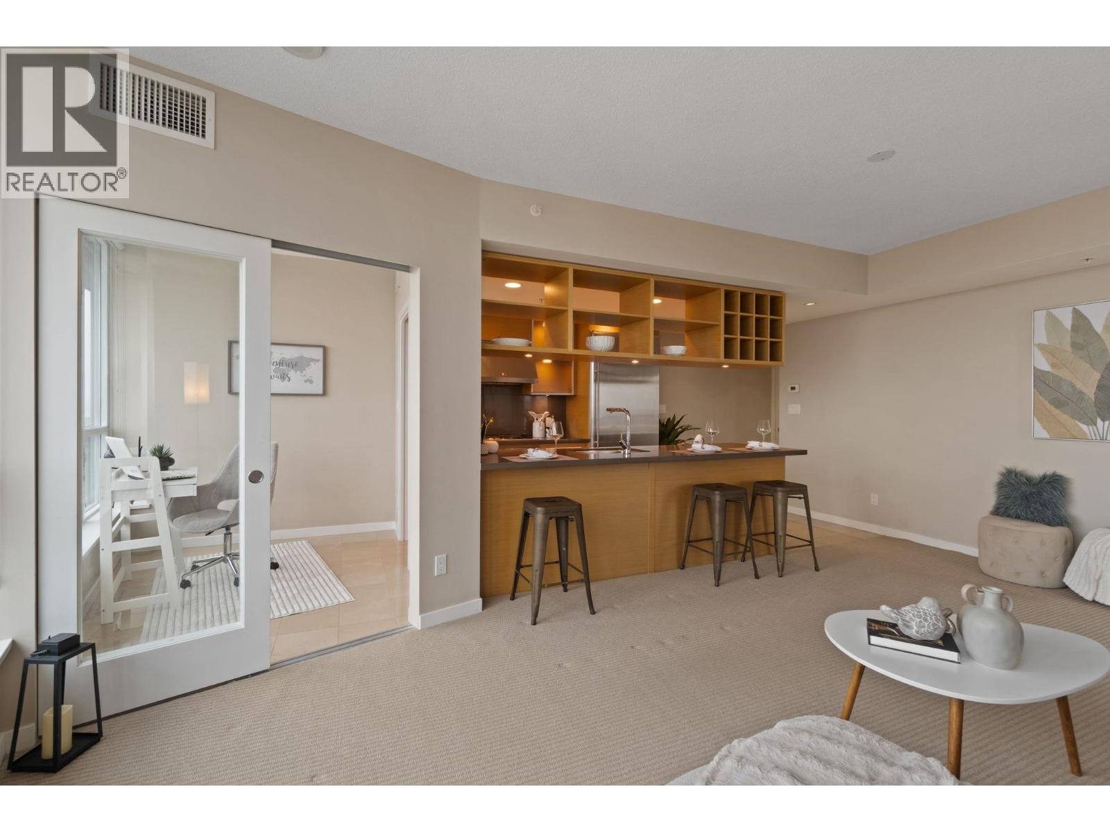 3104 833 Seymour Street, Vancouver, British Columbia  V6B 0G4 - Photo 2 - R3106894