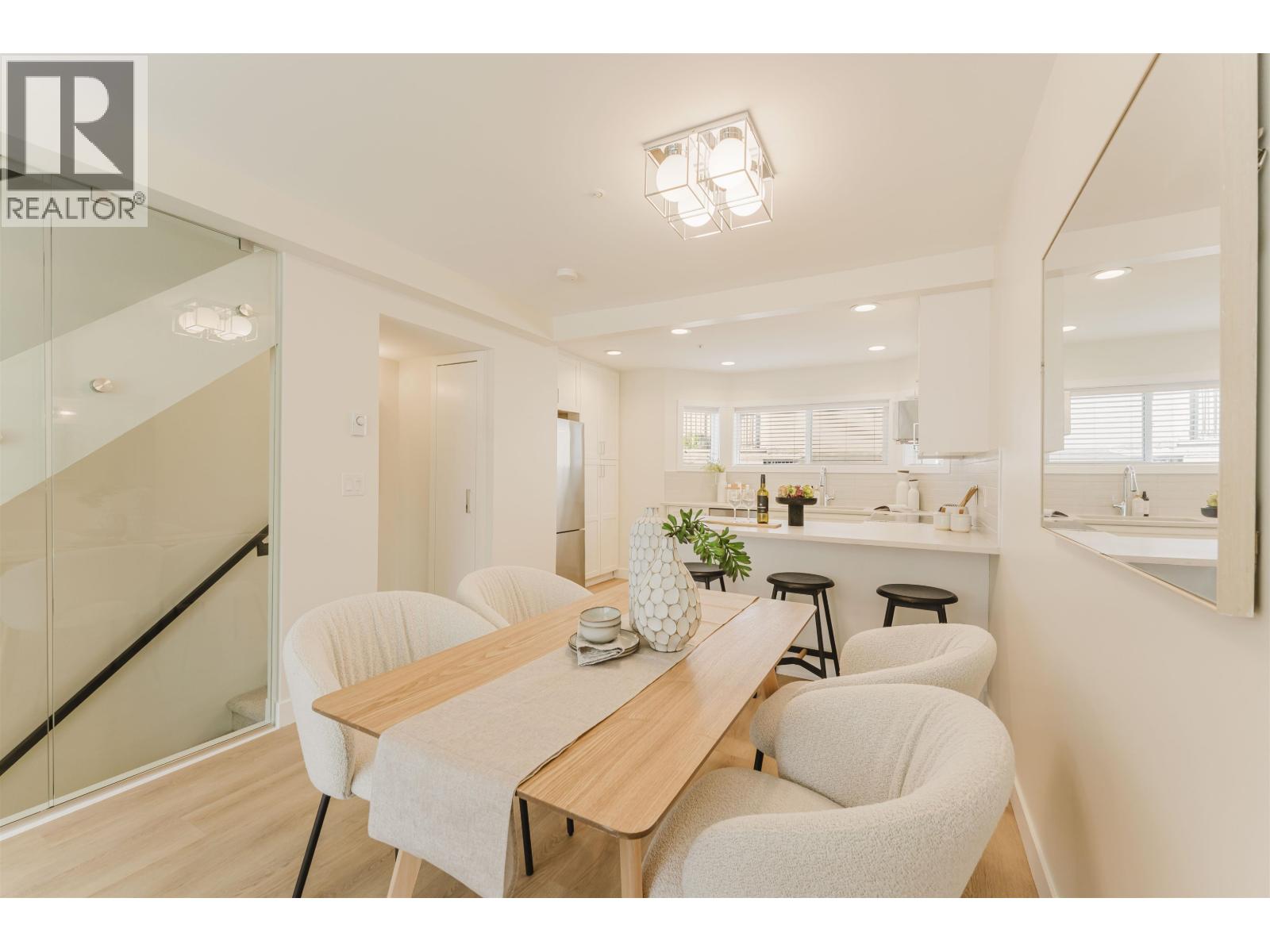 331 Garden Drive, Vancouver, British Columbia V5L 4Z1 - Photo 5 - R3109051