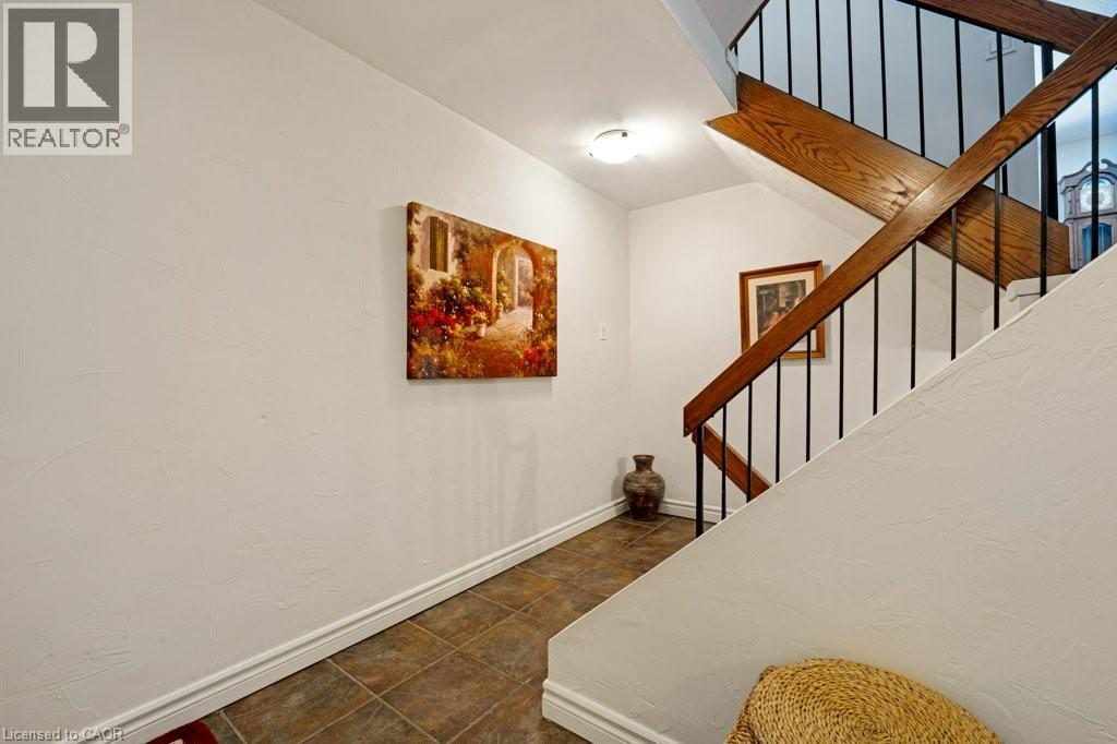 220 Salisbury Avenue Unit# 23, Cambridge, Ontario  N1S 1K5 - Photo 3 - 40808722