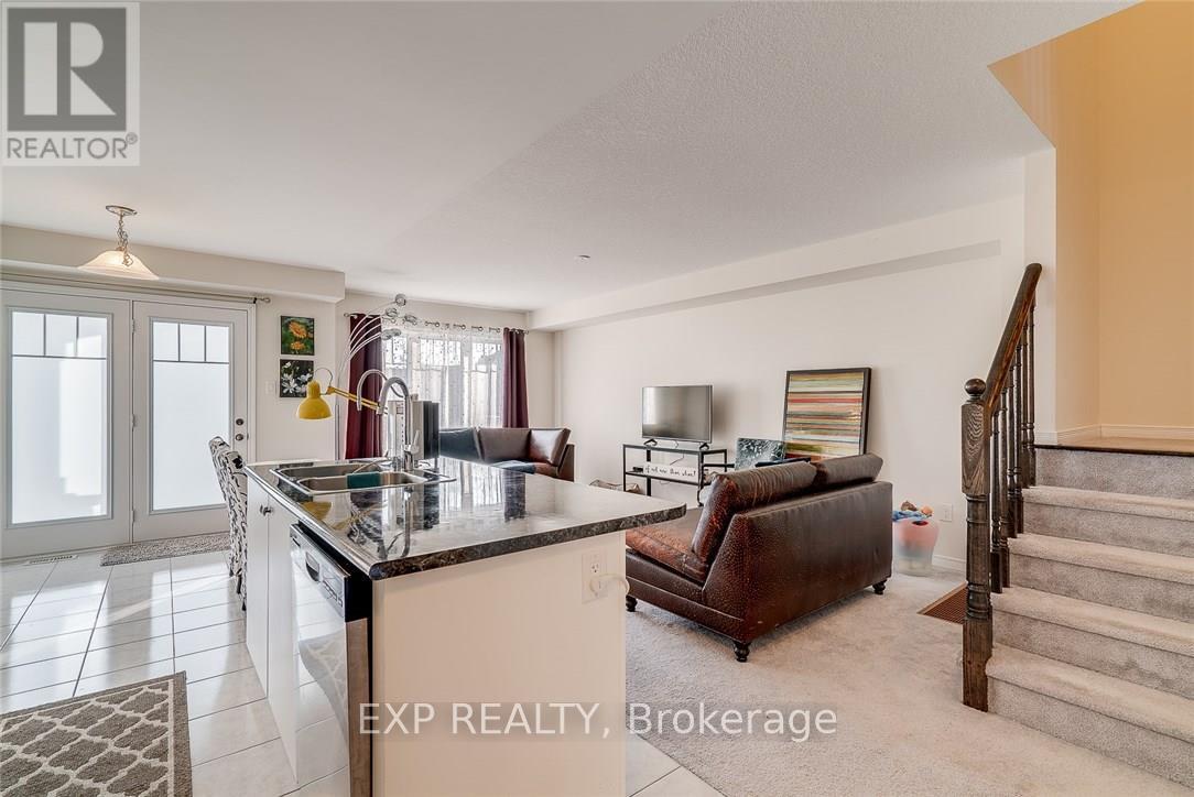 8482 Hickory Lane, Niagara Falls, Ontario  L2H 0K8 - Photo 7 - X12971552