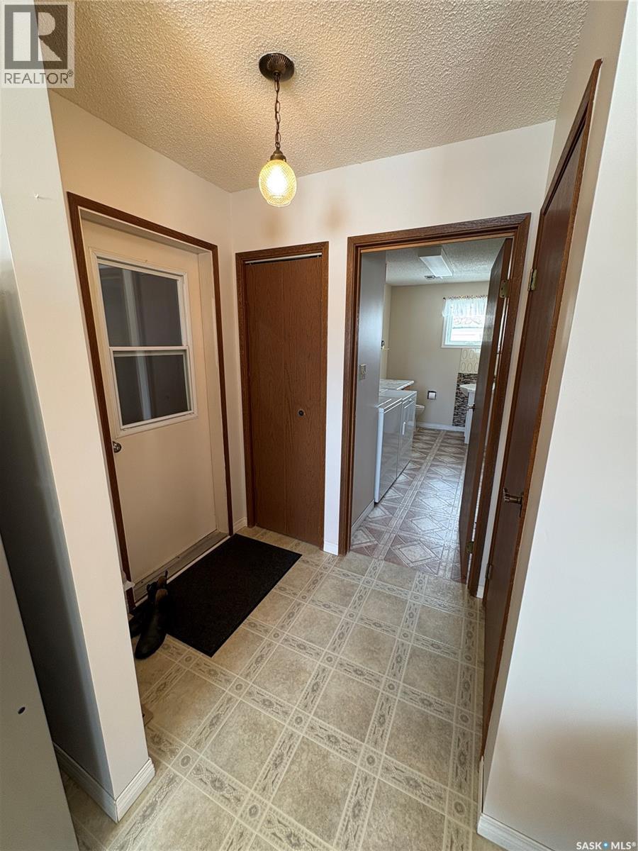 307 Carl Avenue E, Langenburg, Saskatchewan  S0A 2A0 - Photo 5 - SK032473
