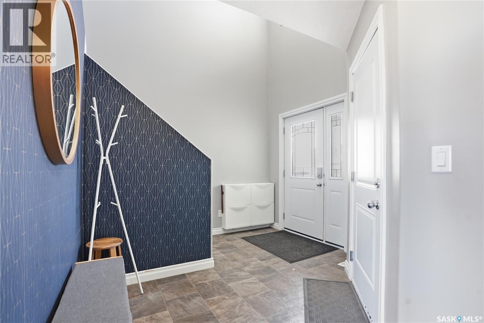 515 Maple Crescent, Warman, Saskatchewan  S0K 4S2 - Photo 2 - SK032468