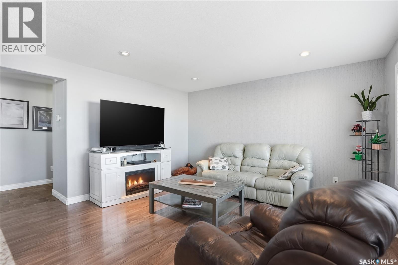 515 Maple Crescent, Warman, Saskatchewan  S0K 4S2 - Photo 8 - SK032468