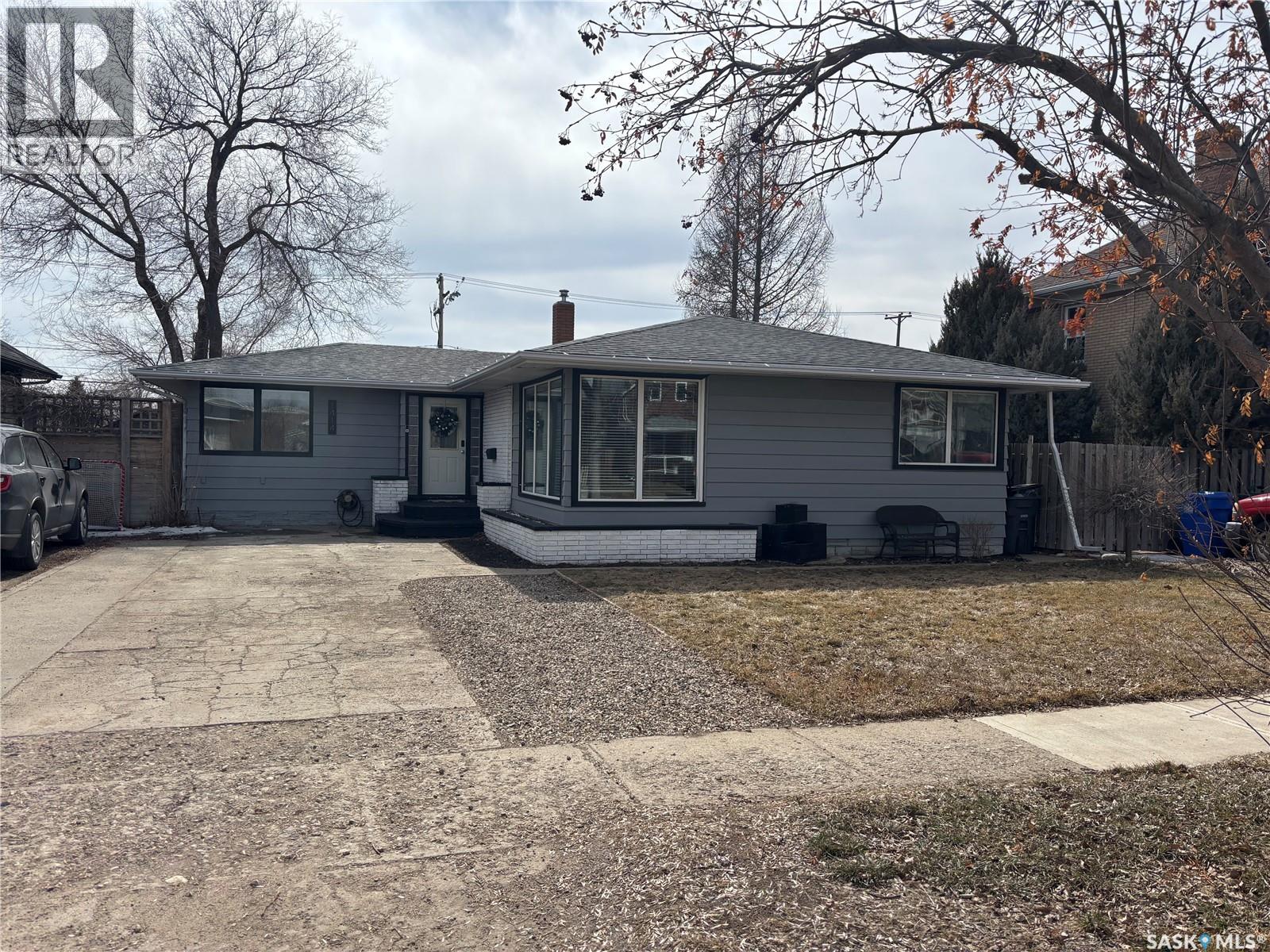 1414 2nd Street, Estevan, Saskatchewan  S4A 0M6 - Photo 2 - SK032464