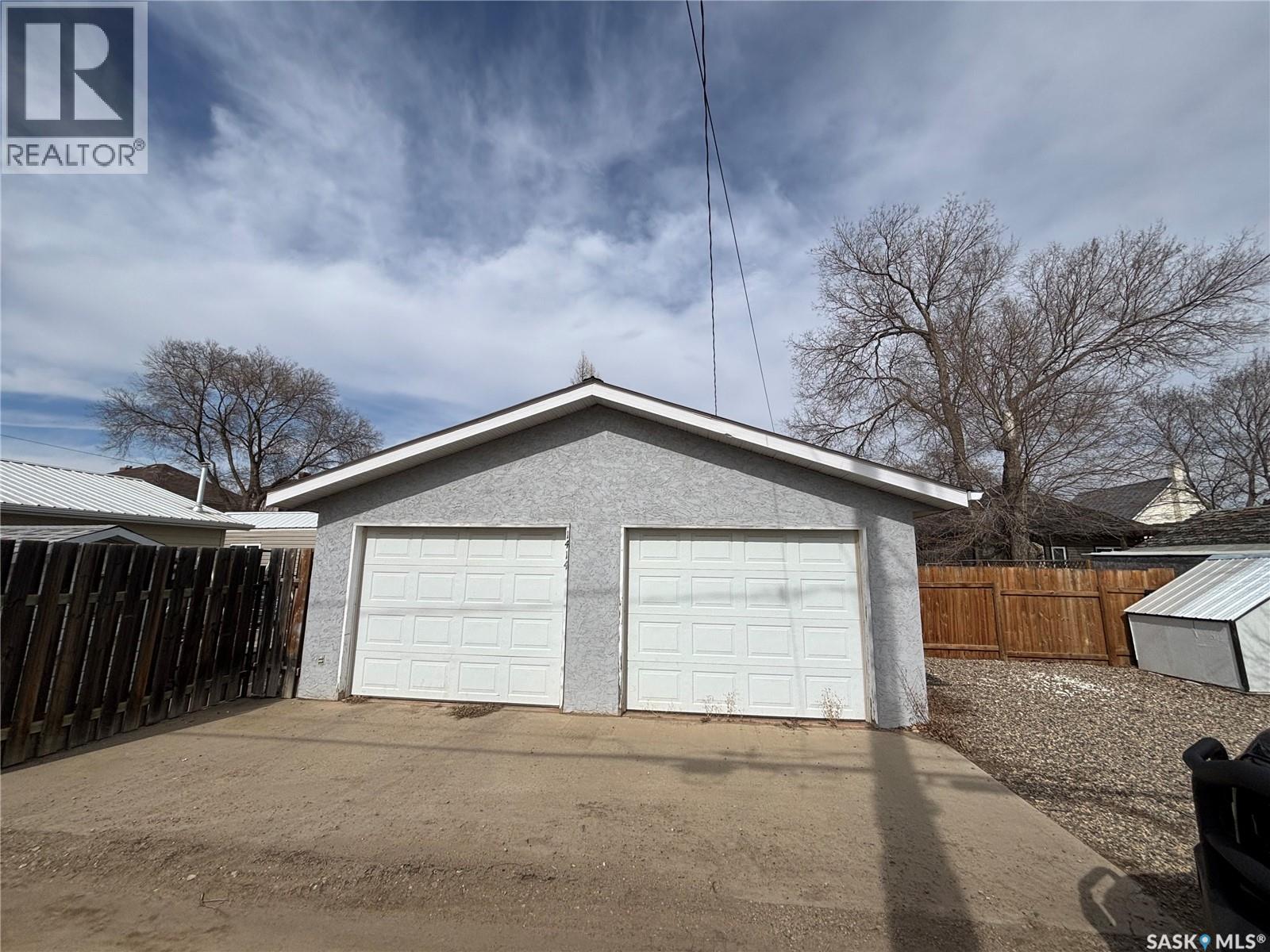 1414 2nd Street, Estevan, Saskatchewan  S4A 0M6 - Photo 3 - SK032464