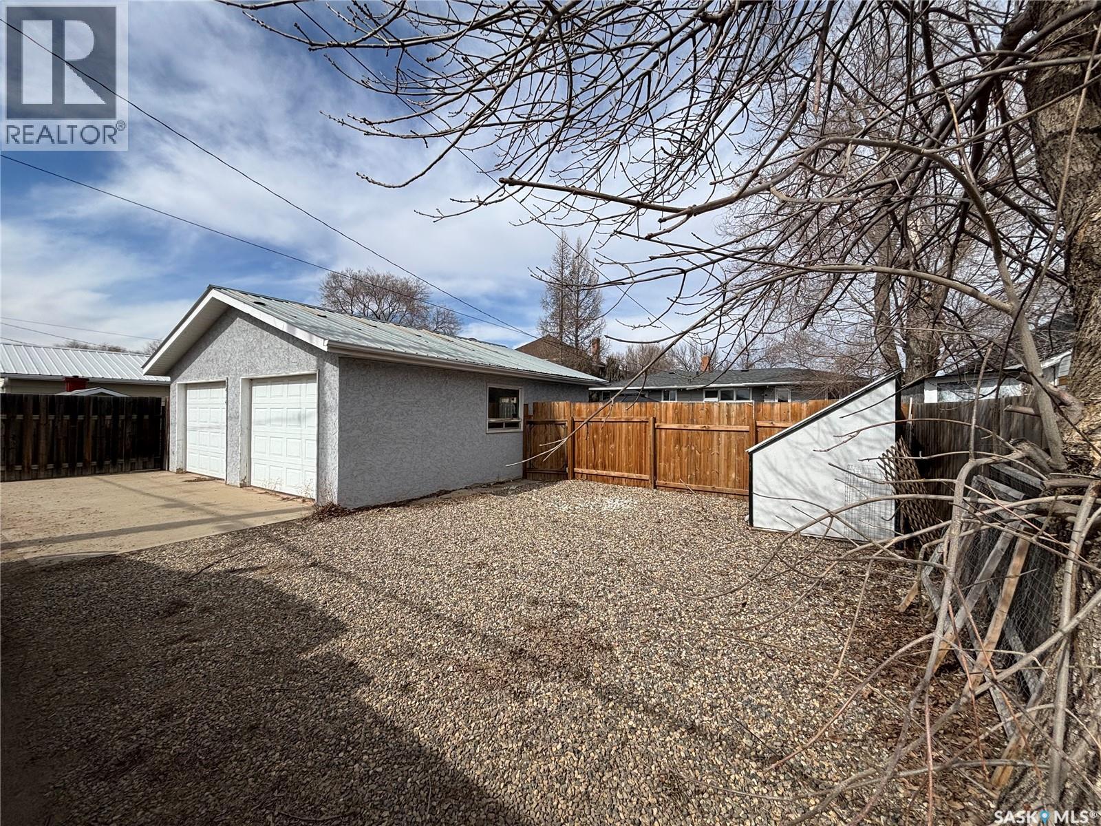 1414 2nd Street, Estevan, Saskatchewan  S4A 0M6 - Photo 4 - SK032464