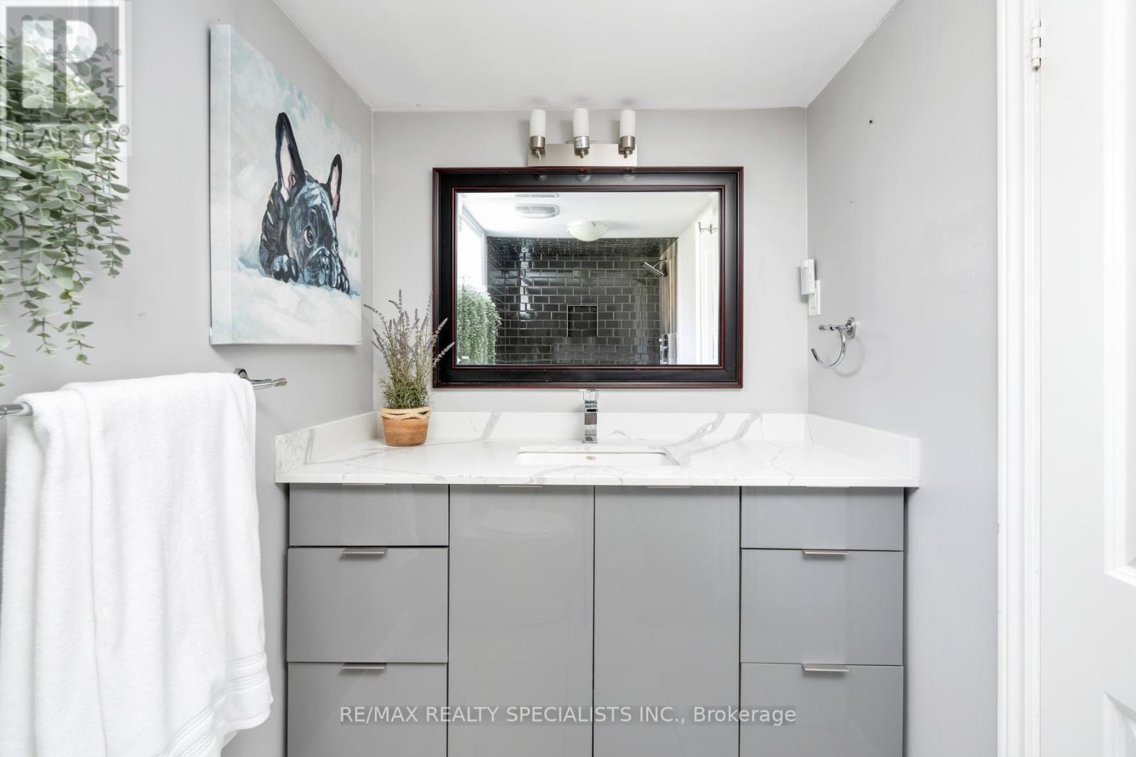 Lower - 290 Westmount Avenue, Toronto, Ontario M6E 3N1 - Photo 15 - C12977410