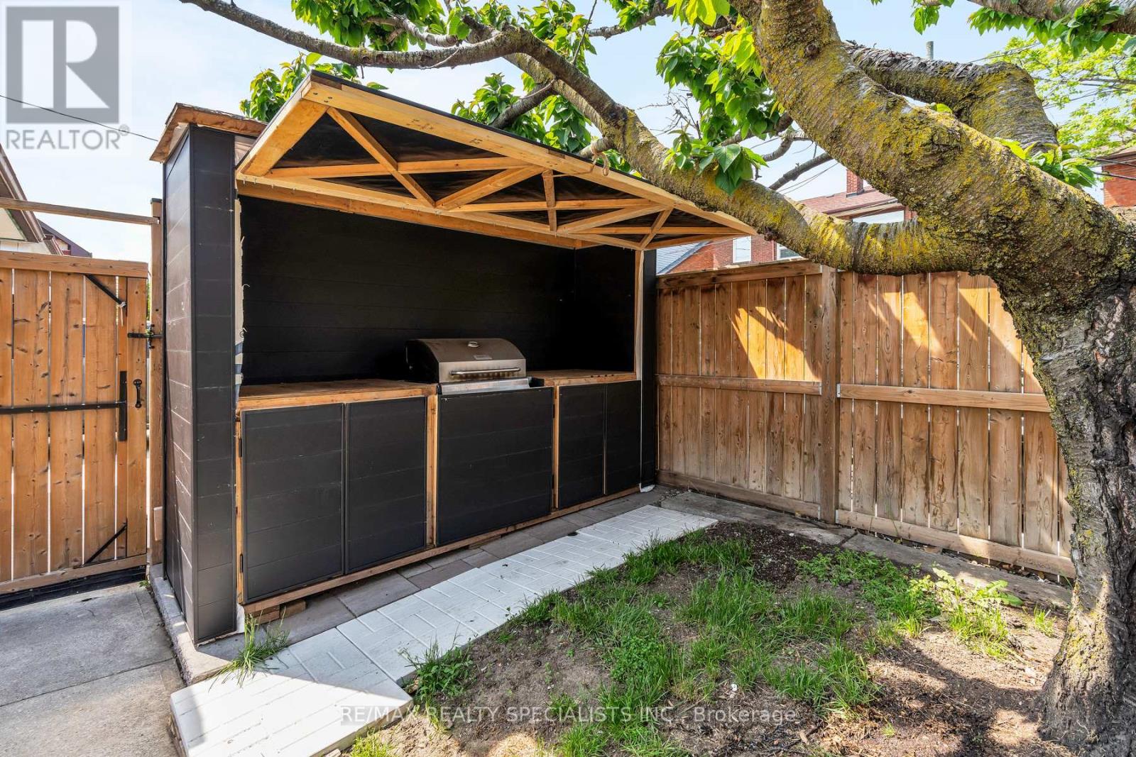 Lower - 290 Westmount Avenue, Toronto, Ontario M6E 3N1 - Photo 17 - C12977410