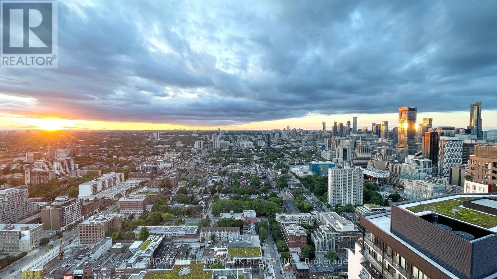 5002 - 108 Peter Street, Toronto, Ontario  M5V 0W2 - Photo 3 - C12977468