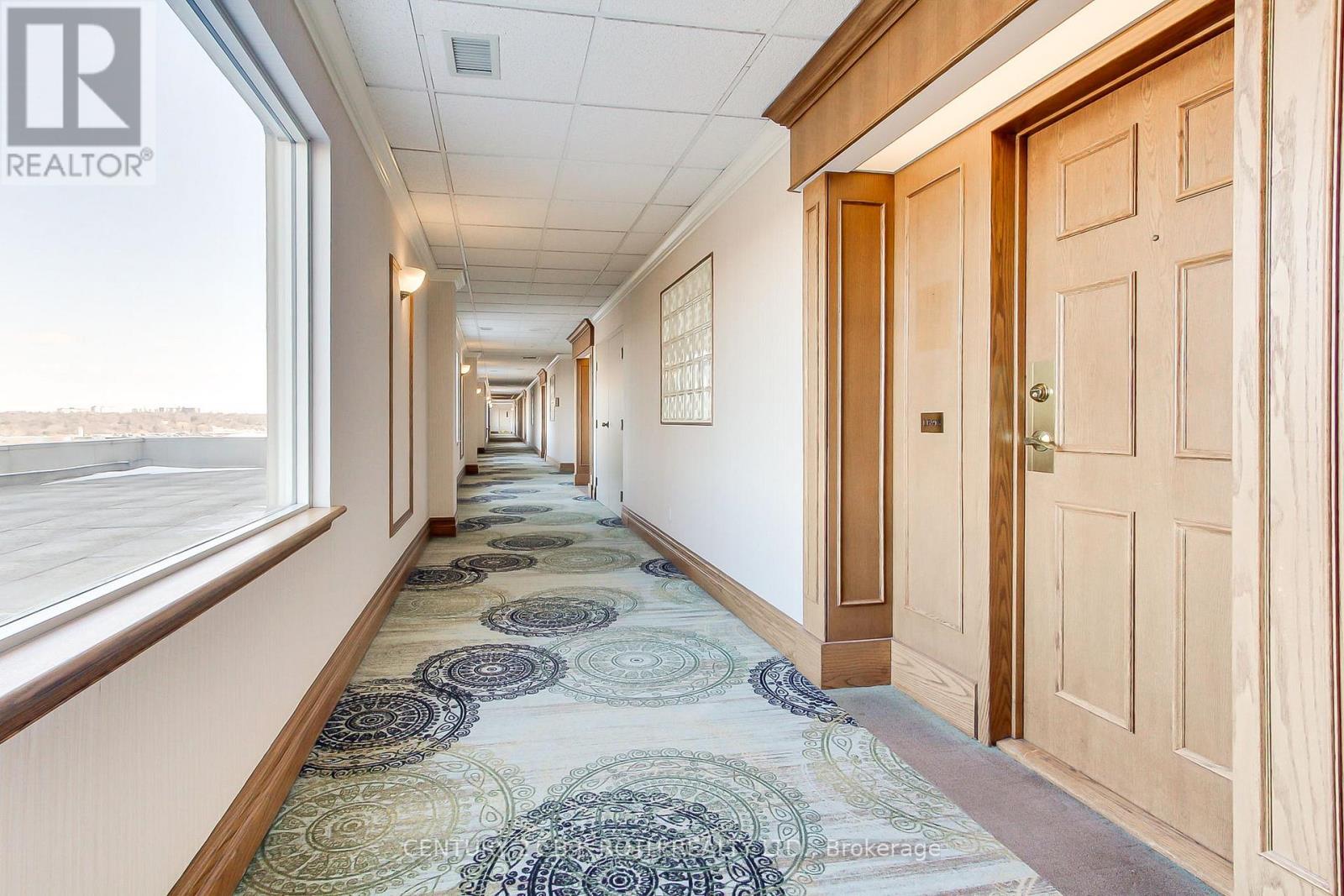 Lp915 - 18 Concorde Place, Toronto, Ontario  M3C 3T9 - Photo 6 - C12977500