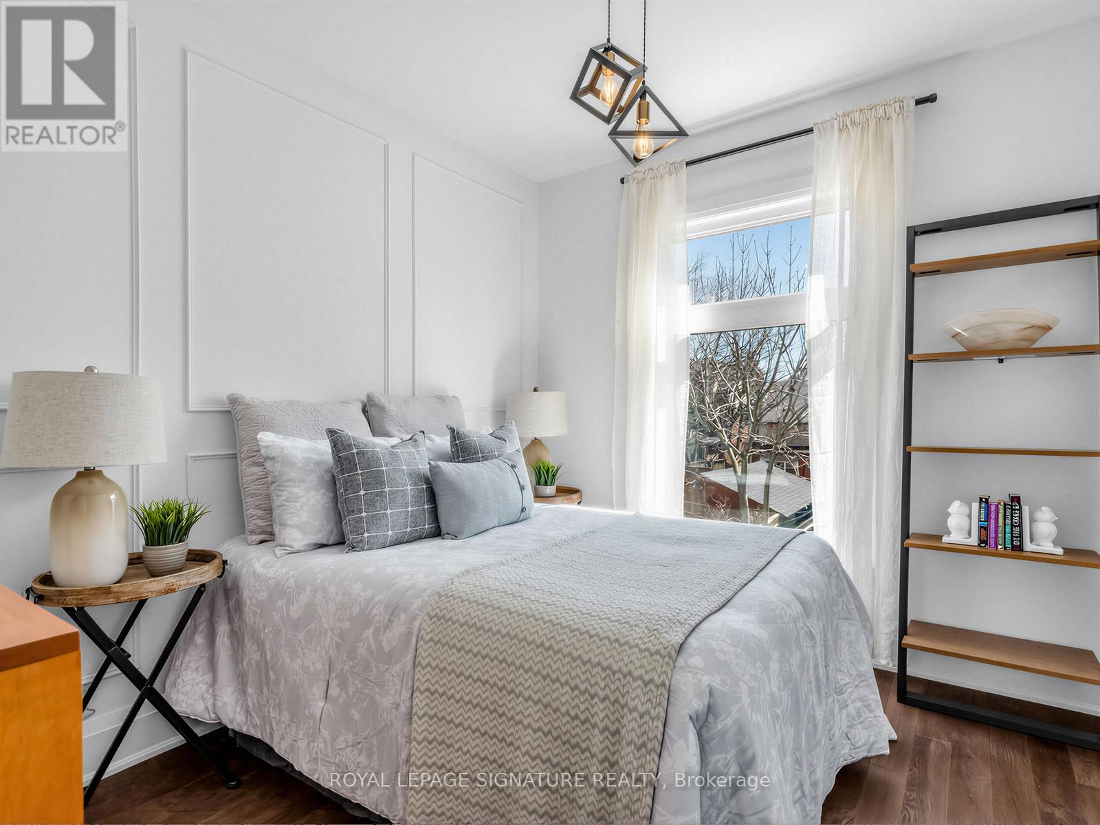 11a Alcina Avenue, Toronto, Ontario  M6G 2E7 - Photo 13 - C12977506