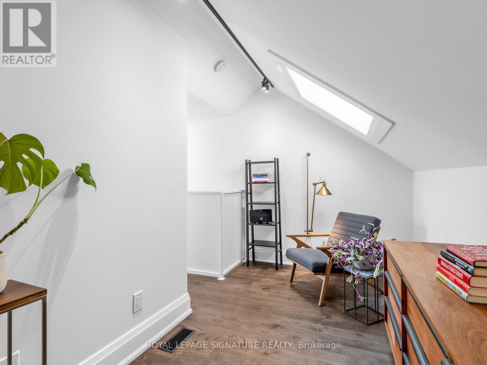 11a Alcina Avenue, Toronto, Ontario  M6G 2E7 - Photo 20 - C12977506