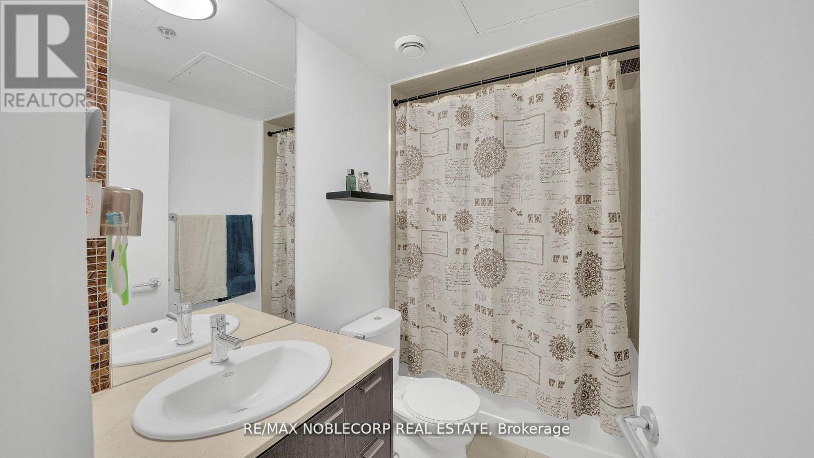 810 - 375 King Street W, Toronto, Ontario  M5V 1K1 - Photo 11 - C12977510